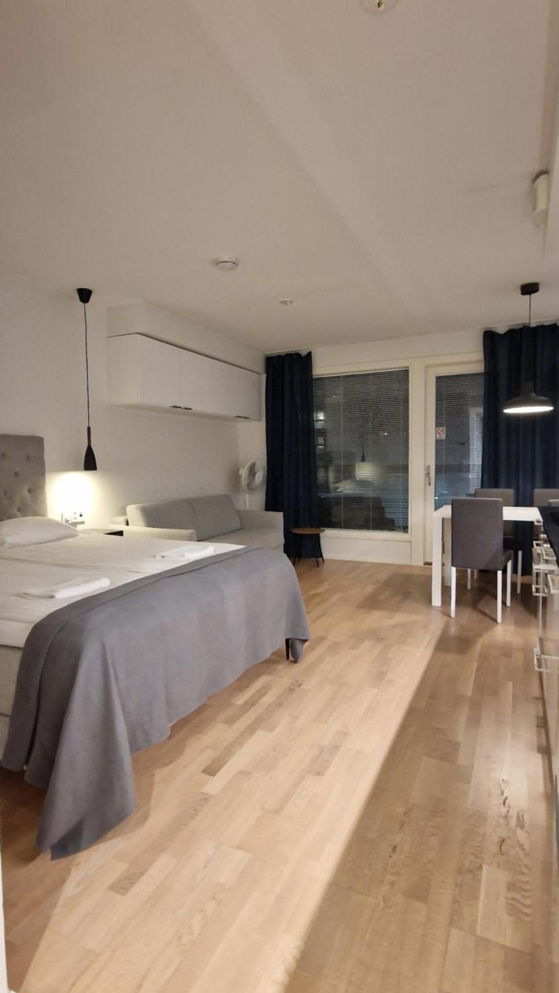Silent With Balcony Apartment *